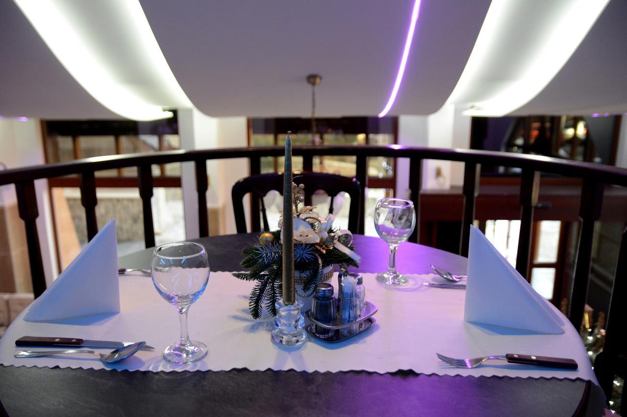 Hotel Minerva Mosonmagyaróvár エクステリア 写真